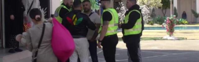 PRVI SUSRET NAKON ZVERSKOG OKRŠAJA - OBEZBEĐENJE OPKOLILO BELU KUĆU: Asmin Durdžić spreman za novu dramu!