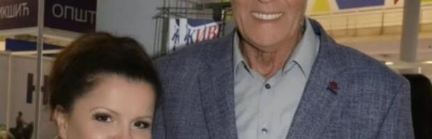 "ZA IMOVINU SAM ODMAH REKLA ŠTA ŽELIM"  Mala Cana za 41 godinu starijeg pevača, pa žestoko potkačila kolege: To su sve šonje!