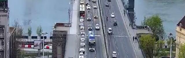 Pojačan saobraćaj širom Srbije tokom praznika: Gde će biti najviše gužvi i kako ih izbeći?