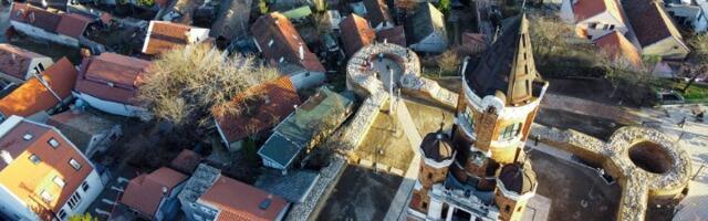 U Zemunu pešački prelaz vodi od zida do zida (FOTO)