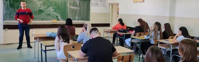 U Srbiji samo 18% adolescenata traži psihološku pomoć. Psiholog Doma zdravlja razgovarao sa učenicima Ekonomske škole u Nišu