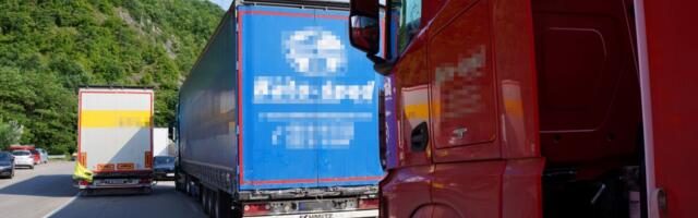 AMSS: Teretnjaci se najduže zadržavaju na izlazu na Batrovcima - sedam sati