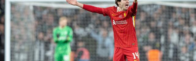 Napoli juri Kijezu, ali stav Liverpula ostaje nepromenjen: Ostaje na Enfildu iako ga Slot cementira na klupi