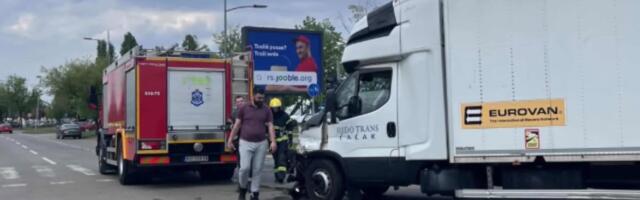 Nesvakidašnja saobraćajka u Novom Sadu! Vatrogasci žurili pod rotacijom, zatim i sami upali u HAOS