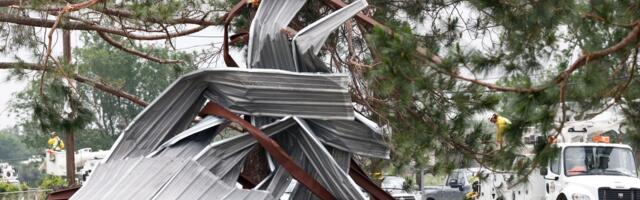 Snažan tornado na severu Teksasa: Broje se mrtvi, zatvoreni putevi, hitne službe na terenu