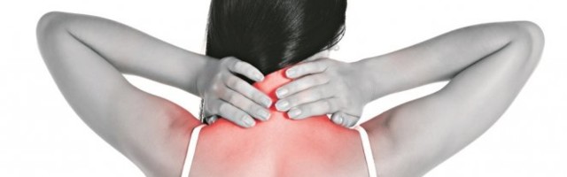 KAD VRAT ZABOLI, NIKO NE POMISLI NA ONO NAJGORE! Međutim, ukoliko ta NELAGODA NE PROLAZI i javlja se u ovom delu dana, TRČITE KOD LEKARA!