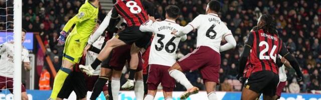 Arsenal u goleadi nastavio da gazi ka tituli (VIDEO)