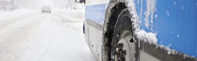 Haos u Hrvatskoj, putnici spavali u vozovima i autobusima bez grejanja: "Nemamo ćebad, hladno nam je..."