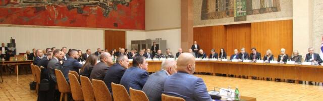 Na stolu ključna pitanja od strateškog značaja za Republiku Srbiju: Vučić danas na sednici sa Macutom i Brnabić