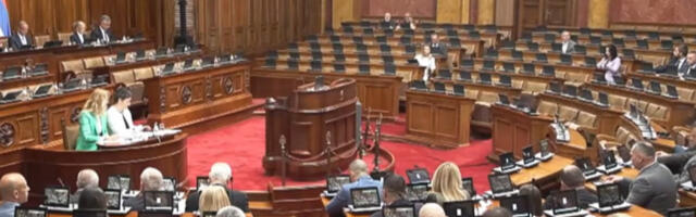 Седница Скупштине: посланици питају зашто није поднета кривична пријава против ректора Ђокића