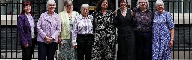 ‘Mrlja u našoj istoriji’: Britanski premijer se izvinio zbog oduzimanja dece neudatim ženama