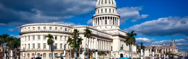 Kuba sprovodi finansijsku reformu, smanjuje subvencije građanima