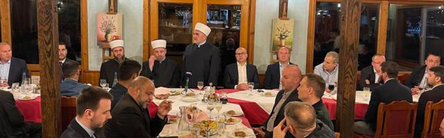 Muftija Dudić na iftaru sa gradonačelnikom Novog Sada