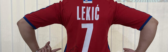 Na novoj licitaciji Lokalne fondacije Niš dres rukometne reprezentacije sa potpisom Andree Lekić