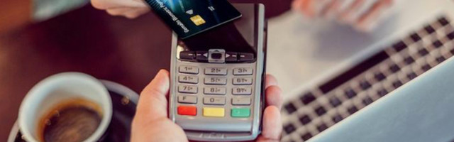Platne kartice se sve više koriste u Srbiji, cilj je omogućiti ih i na drugim prodajnim mestima