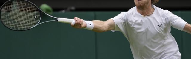 "Kontroverzni" teniser pomenuo Đokovića tokom meča: Žalio se treneru, vređao druge, pa sebe uporedio s Noletom