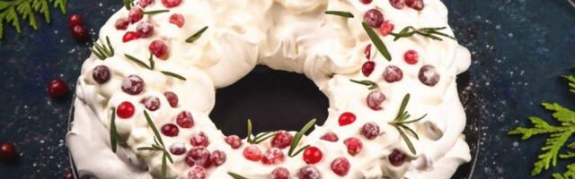 Pavlova je toliko dobra torta da su poslastičari morali da naprave i zimsku varijantu - recept će vas oduševiti