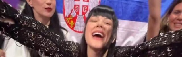 Teya Dora se oglasila usred Evrovizije: Iznenadićete se kad vidite ko je pored nje! Ne skidaju osmehe