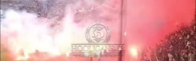 Haos: Navijači Rijeke bakljama gađali domaćina i sudije (FOTO, VIDEO)