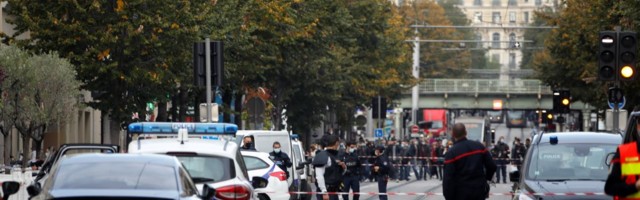 Najmanje tri osobe stradale u napadu u Nici