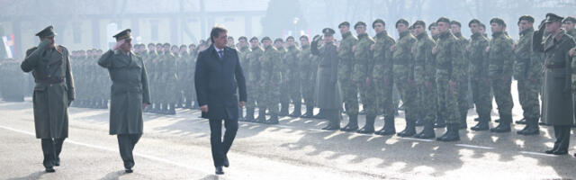 Министар Гашић на полагању заклетве војника и полазника курса за подофицире