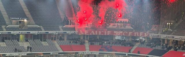 "Okršaj" Delija i navijača Lila, nestvarne scene na početku evropskog duela, bakljade i koreografija!