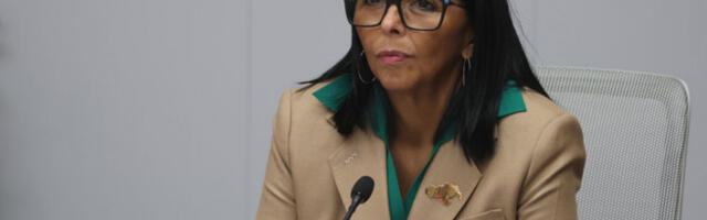 Председница Венецуеле смењује министра одбране