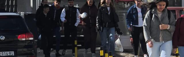 Predsjednica opštine Sjenica ličnim sredstvima unaprijedila bezbjednost učenika