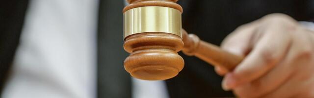 BAKI STAVILI PEŠKIR U USTA, VEZALI GLAVU SELOTEJPOM, A SINA BRUTALNO PRETUKLI Suđenje razbojnicima koji su opljačkali porodicu i naneli im jezive povrede