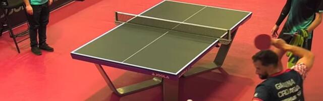 Ovo se ne viđa, Hrvat poludeo, psovao i gađao lopticom okolo ba stonom tenisu, i to sve na meč lopti rivala