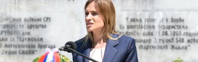 GORELI SU I ZEMLJA I NEBO, ALI JE HEROJSTVOM NAŠIH VOJNIKA SAČUVANA SRBIJA: Ministarka Stamenkovski u Leskovcu na obeležavanju 27. godina od bitke na Paštriku