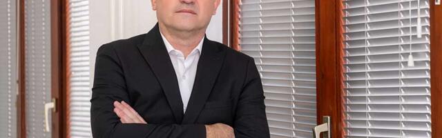 Kovačić tvrdi: Zaposleni u Gradskoj upravi sami sebi dodeljivali milionske poslove