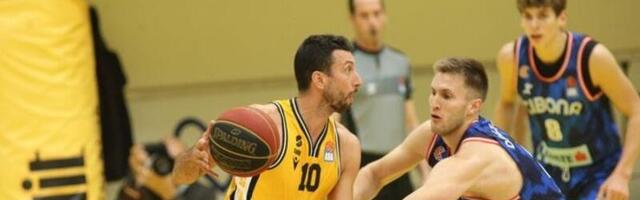 Prva pobeda Splita, Cibona prokockala plus 15