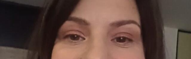 GLUMICA TRUDNA U 45. GODINI: Podelila fotografiju, koleginice odmah poletele da ČESTITAJU!