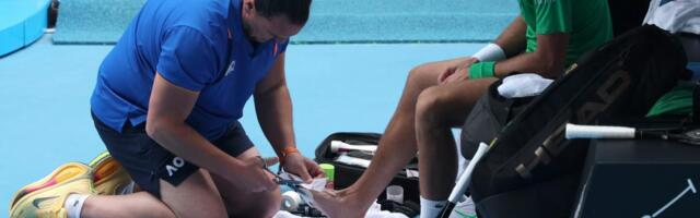 KAKO JE NOVAK UOPŠTE IGRAO?! Kada vidite Đokovićevo stopalo - ZAVRTEĆE VAM SE U GLAVI! Jezive fotke bolne povrede! (FOTO)