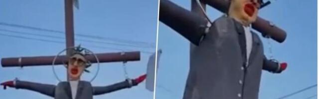 Prof. dr Bjegović apelovao na sankcionisanje odgovornih za razapinjanje lutke sa likom Vučića: "Ovo je neopisivo, strašan zločin! HITNO pronaći počinioce"