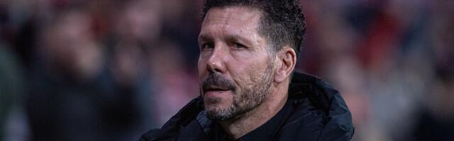 Finansijski apsurd na klupama Atletika i Barselone: Simeone za mesec dana zaradi Flikovu godišnju platu!