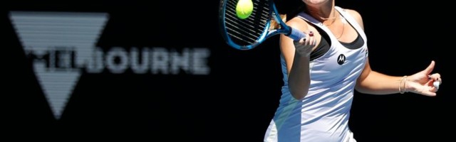 AO: Šampionka Kenin namučila se na startu, Mugurusa lako