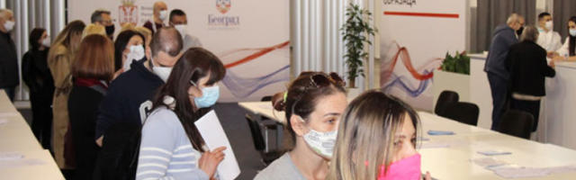 Више од трећине грађана Србије неодлучно око вакцине