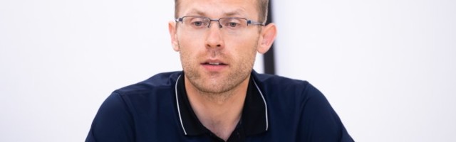 Očaravajući detalji za venčanje marsala boje