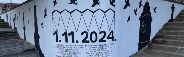 Mural posvećen žrtvama u Novom Sadu oslikan na keju u Vlasotincu