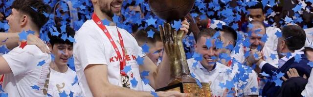 Ognjen Dobrić sa longetom na ruci uz Orlove