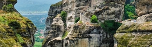 Blizanački hramovi koji su sagrađeni na uskoj steni, a do njih morate pešačiti najmanje četiri sata!