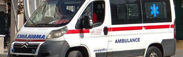 U nesreći na Voždovcu povređeni otac i sin (5)