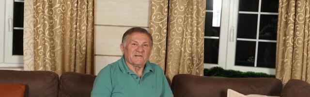 "Uzela mi je dve kuće i pekaru": Poznati pevač (74) nakon razvoda smuvao 24 godine mlađu, pa otkrio šta je sve pripalo njegovoj bivšoj ženi