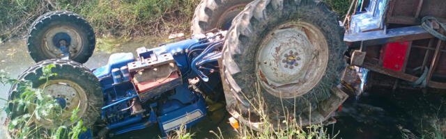 TRAGEDIJA  KOD OBRENOVCA! Traktor se prevrnuo, pa pregazio ČOVEKA!