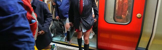 FOTO, VIDEO: Stotine ljudi se u donjem vešu provozale londonskim metroom