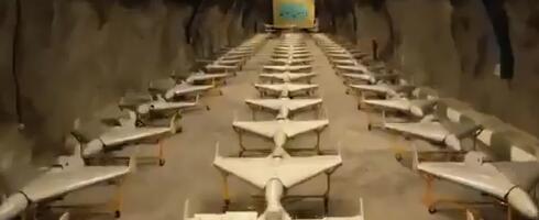 PODZEMNI TUNELI PREPUNI DRONOVA I ORUŽJA DUGOG DOMETA Iran objavio DRAMATIČAN snimak: Ovime gađaju američke baze! (VIDEO)