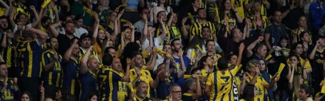 Fenerbahče KAŽNJEN zbog transparenta protiv Partizana (FOTO)