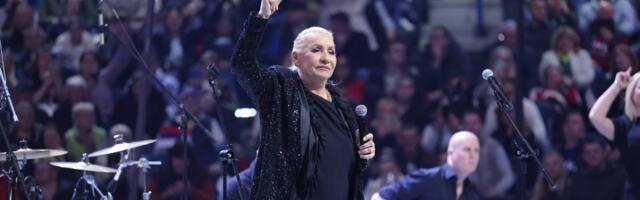 Nova meta blokadera sa dna kace! Zastrašujuće uvrede na račun Vesne Zmijanac - "Ona peva SNS bagri" (FOTO)